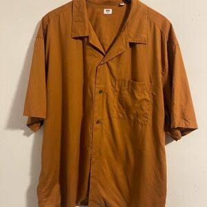 Uniqlo Rust Orange Short Sleeve Button-Up Shirt